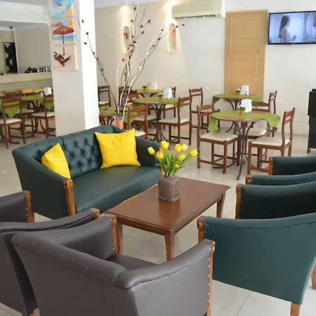 Kleopatra Carina מלון 2*