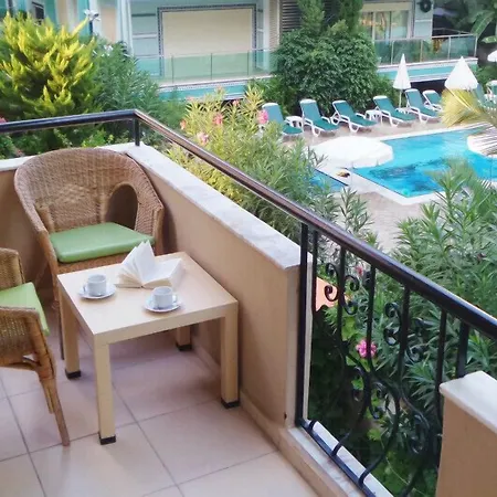 Kleopatra Carina מלון