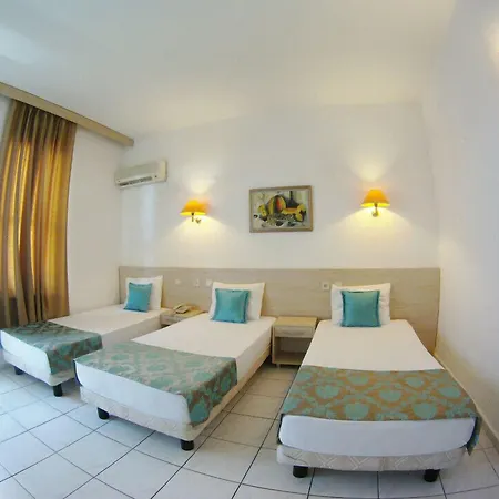 Kleopatra Carina אלאניה