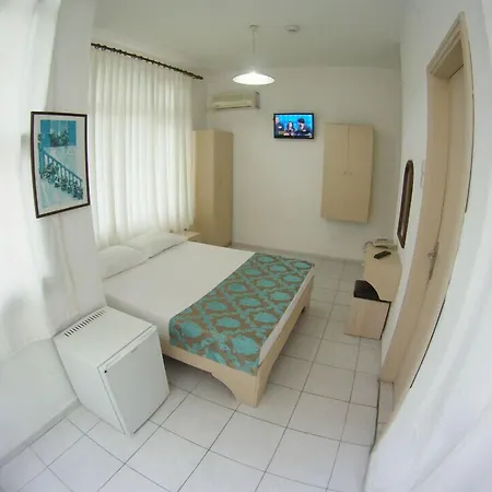 Kleopatra Carina מלון 2*