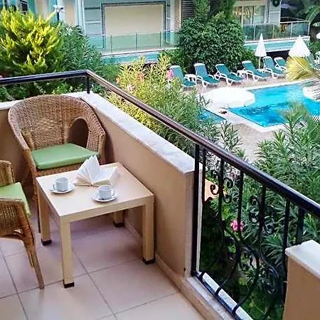 Kleopatra Carina 2* Alanya